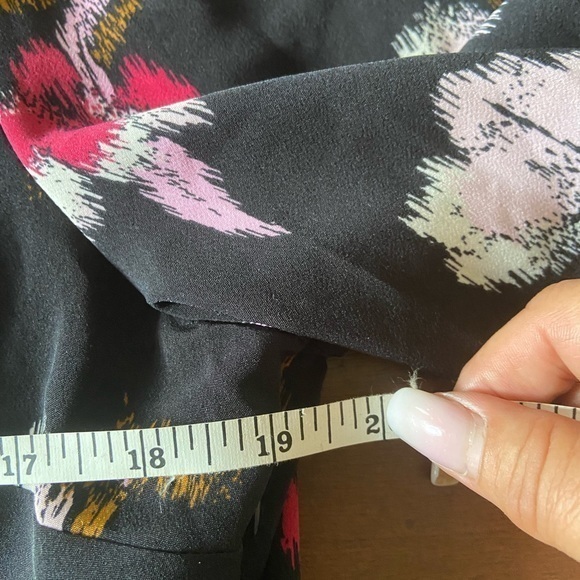 Who What Wear size‎ large black floral layered dress , buttons on neck shoulder - Picture 9 of 12